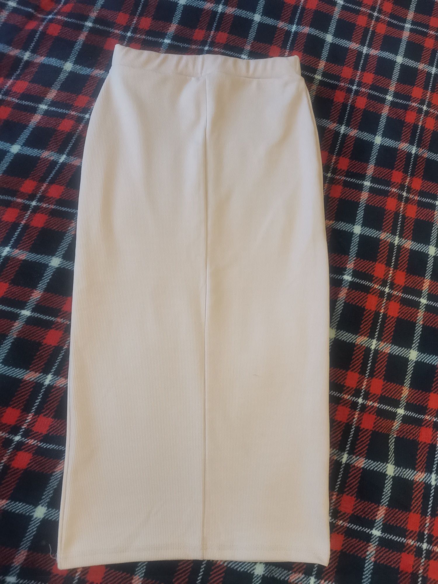 Długa dopasowana spódnica pudrowy róż S/M