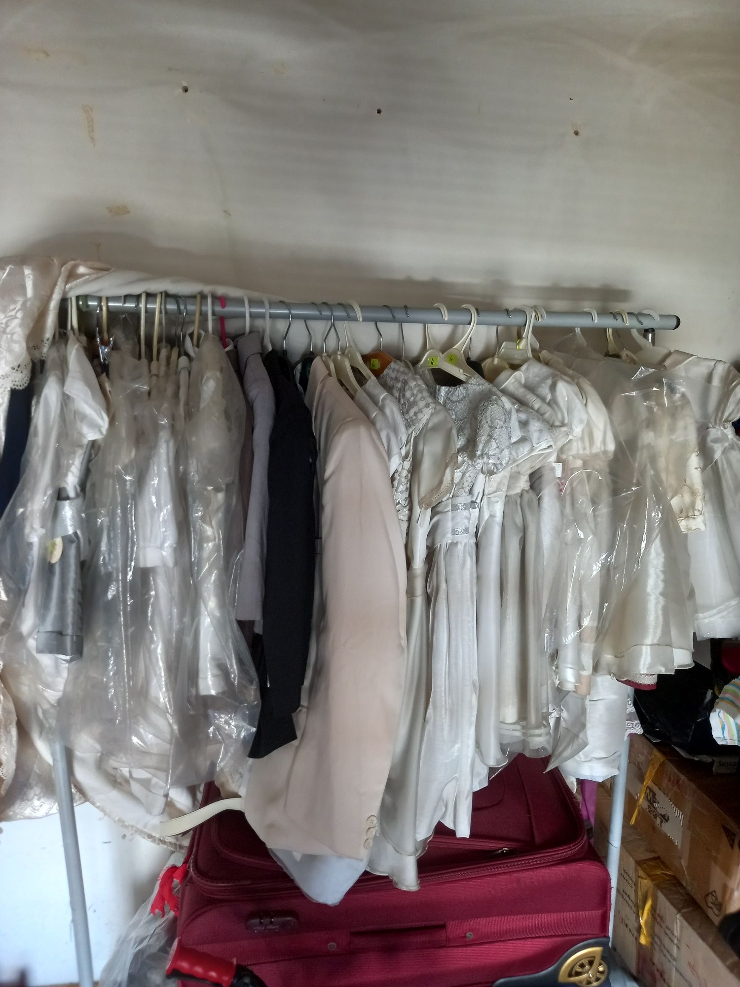 Vestidos fatos de cerimónia para crianças