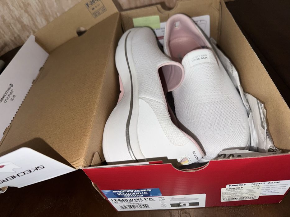 Сліпони Skechers