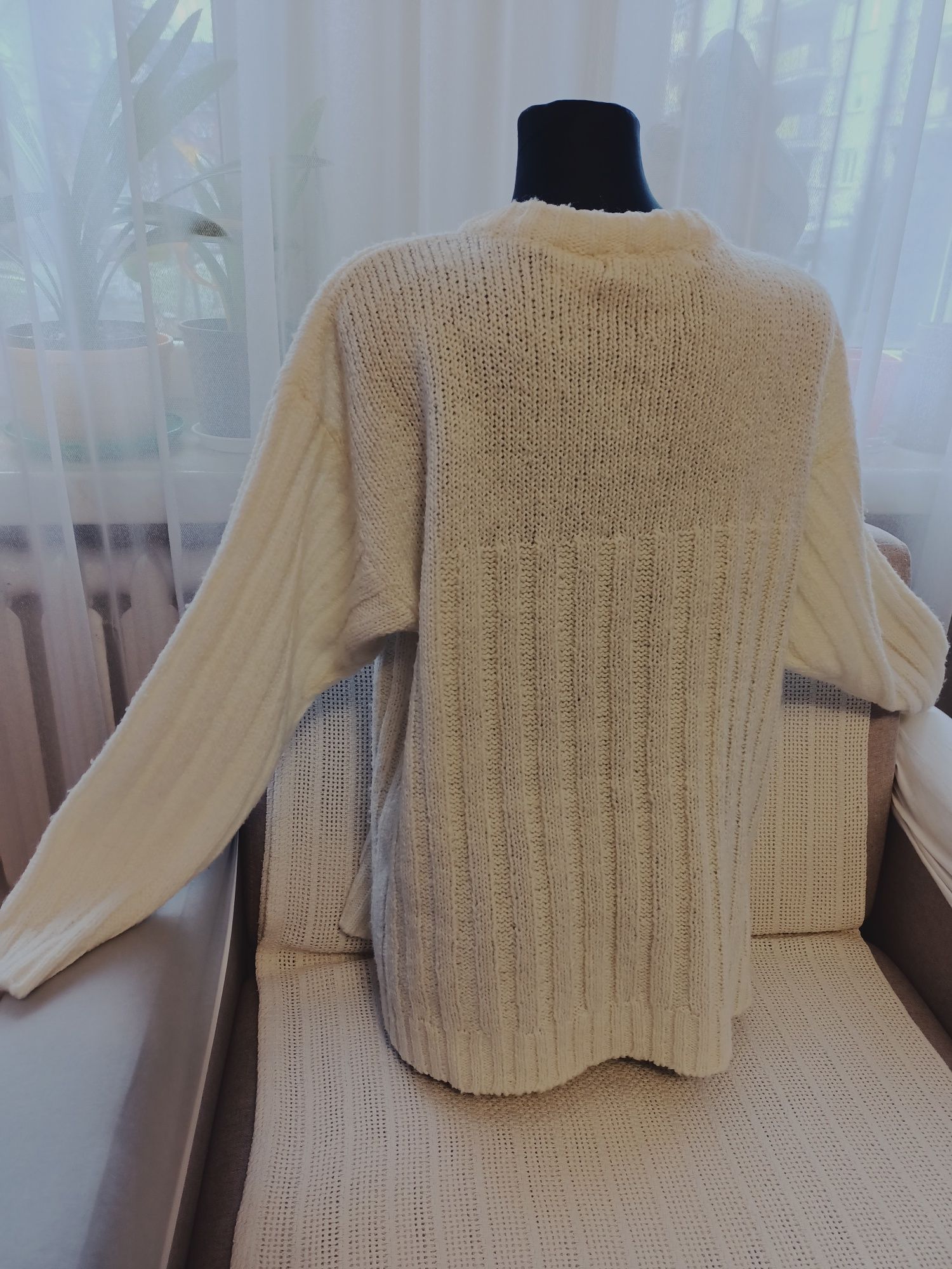 Elegancki sweter biały XL/XXL