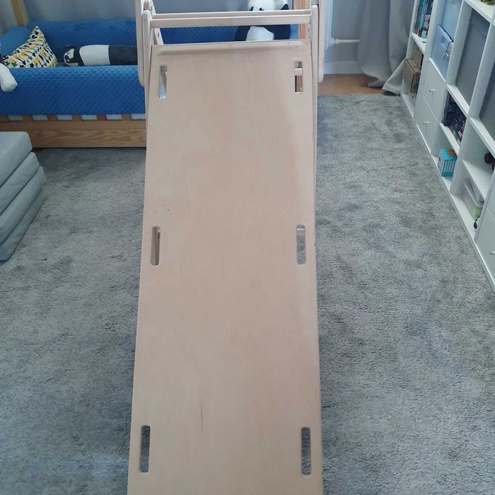 Trójkąt piklera ze zjedżalnią/ścianką wspinaczkową