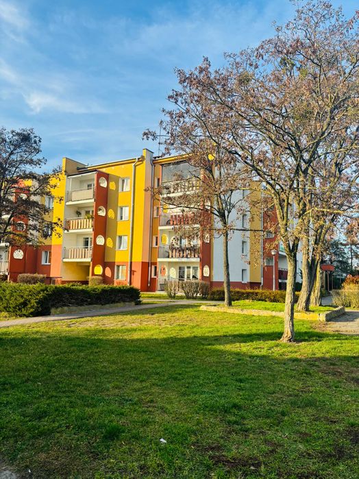 Przytulna kawalerka z balkonem na spokojnym osiedlu!