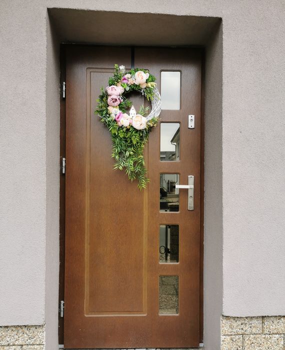 Wianek na drzwi.