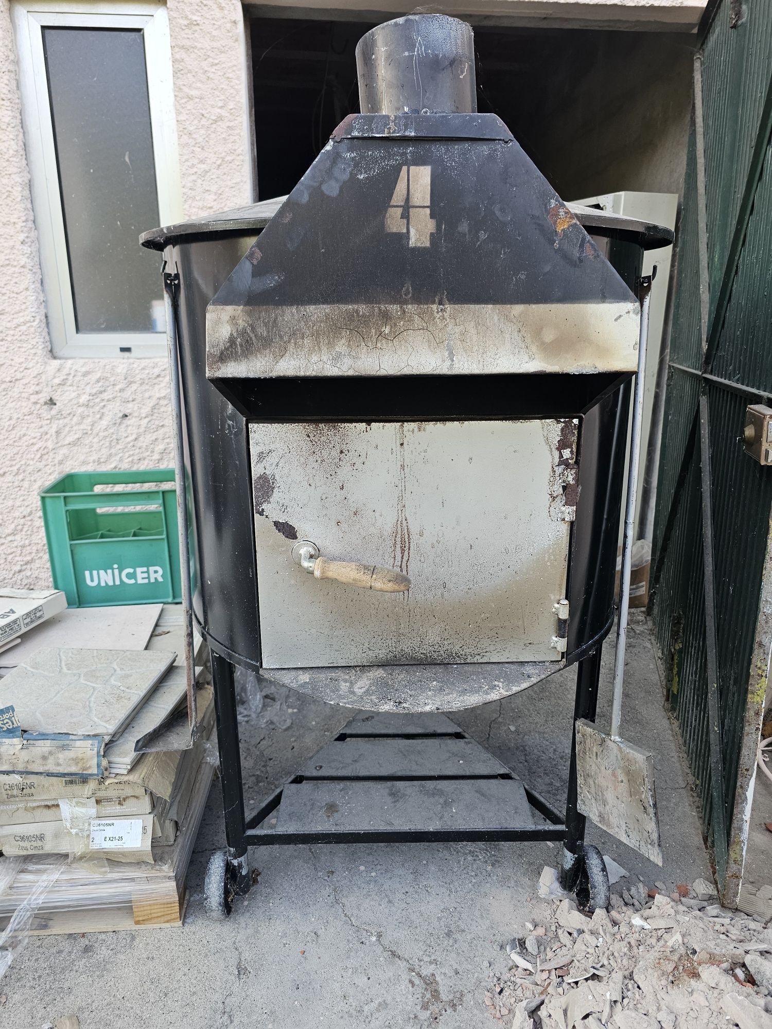 Forno a lenha usado uma vez