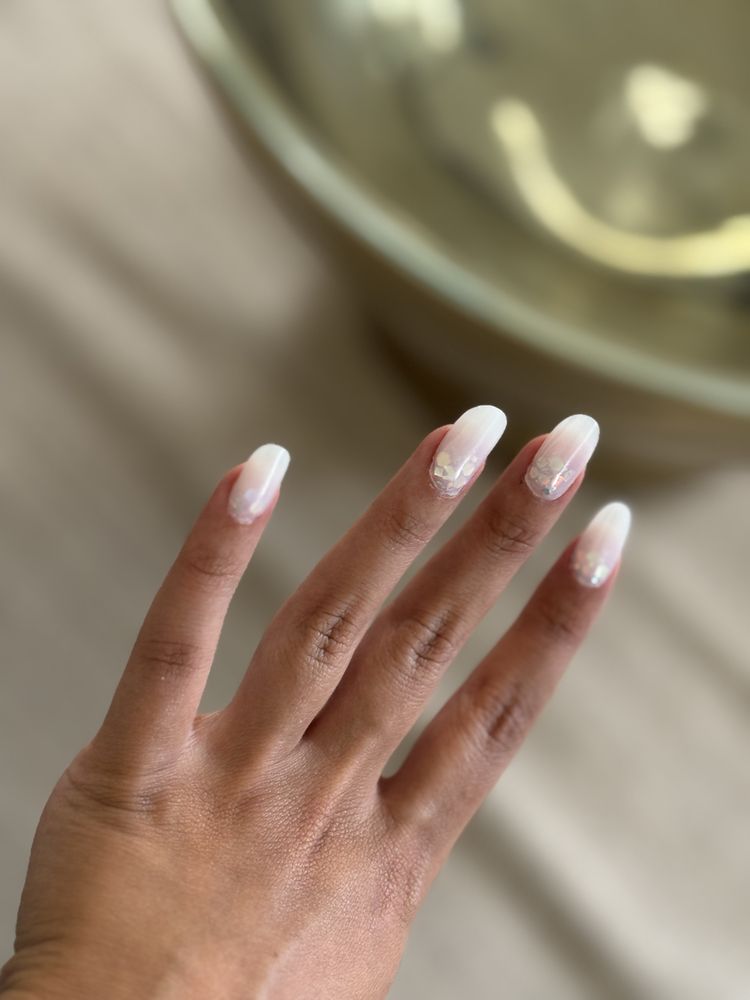 Unhas de gel e verniz gel