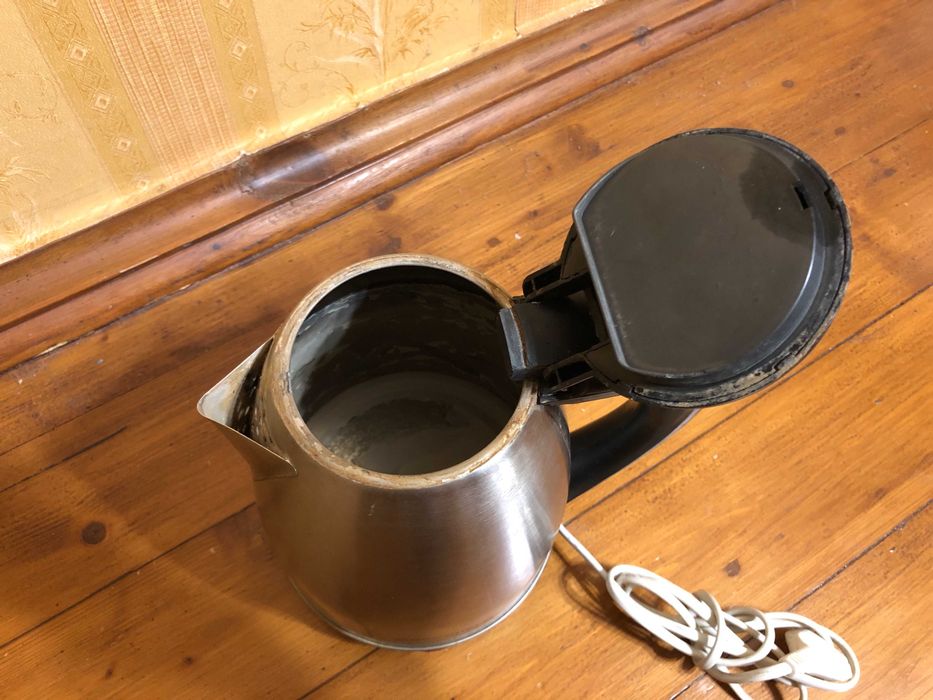 електро чайник  металевий Grunhelm