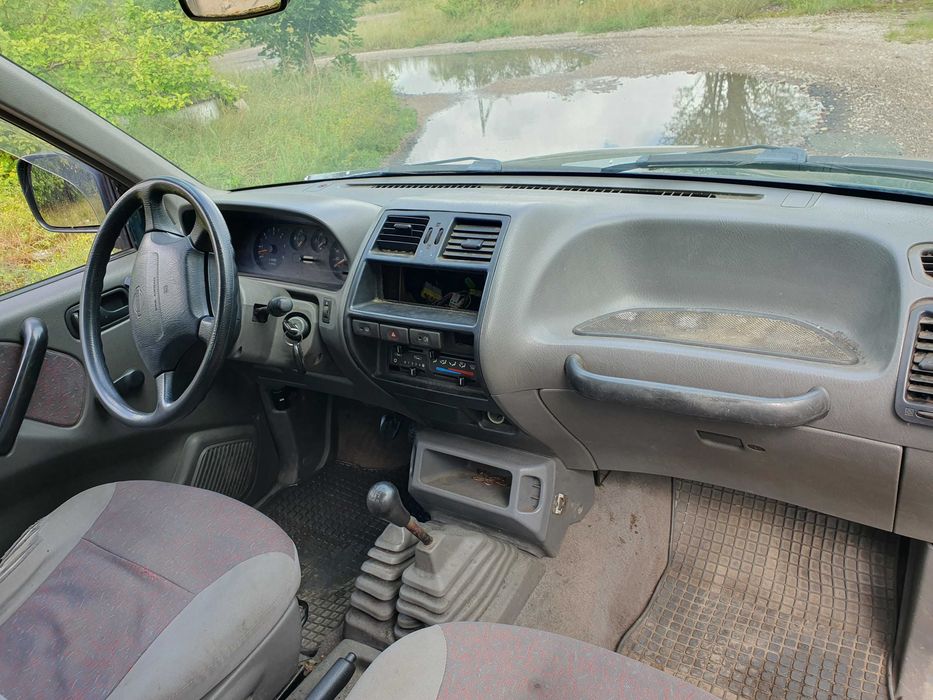 Nissan terrano krótki części 2.7 TD pompa mech dokumentacja