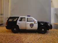 Amerykański samochodzik Oakland Police 0714 skala 1/32