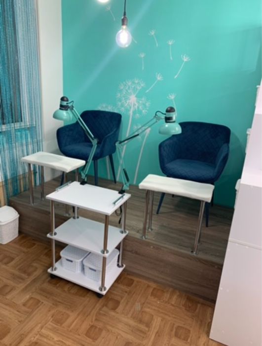 Продам подиум педикюрный на 2 кресла