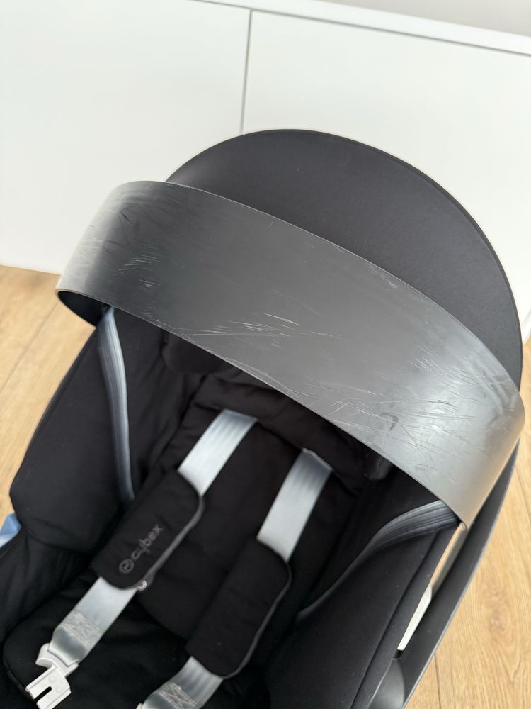 Cybex Aton 5 deep black + BAZA ISOFIX