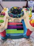 Brinquedo de bebé com luzes e sons