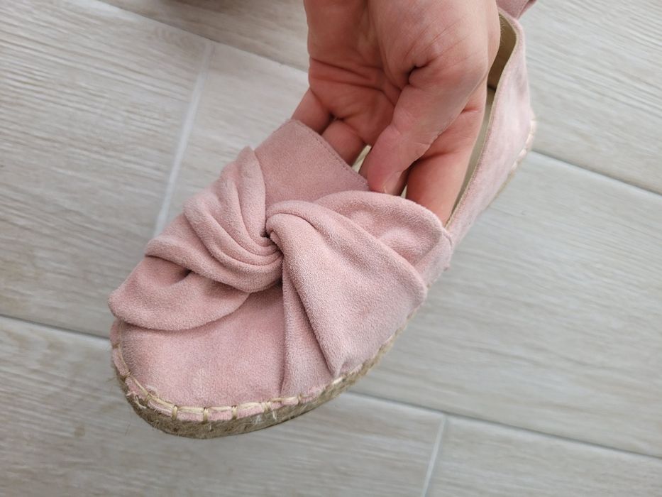 Espdaryle pudrowy róż z kokardą niska podeszwa DeeZee 37 23,8cm