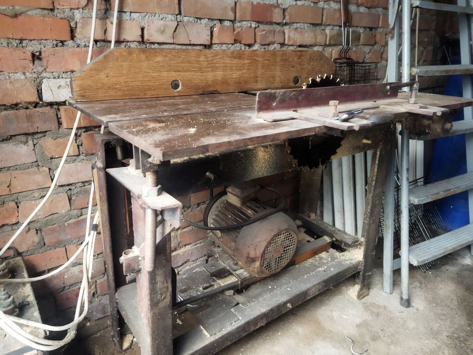 Продам циркулярку з фуганком