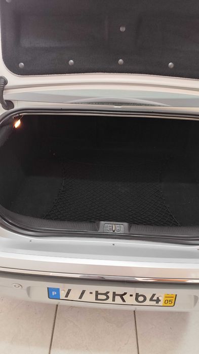 Peugeot 407 Sedan cinzento 1.6 HDI NAVTEQ  Diesel 109vc 5P de 2006