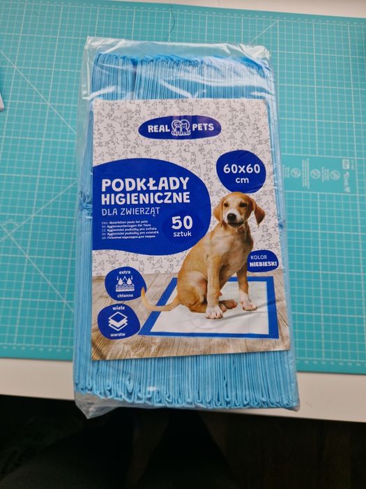 Maty treningowe podkłady 60x60 50 szt niebieskie dla psa królika kota