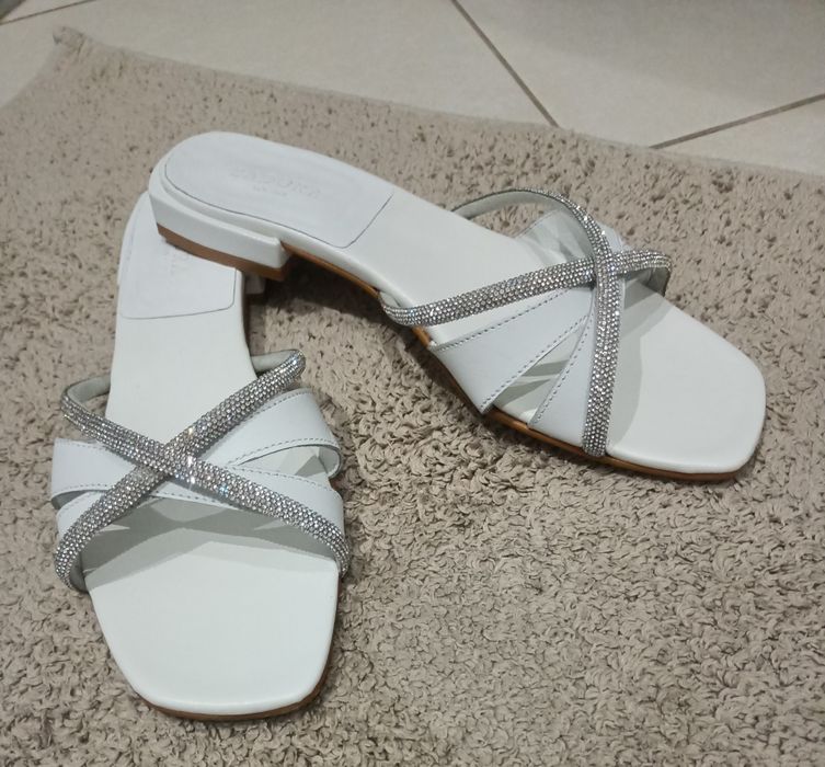 Śliczne klapki Badura. Stan idealny!