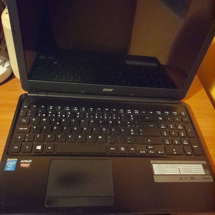 Computador e impressora multifunções em bom...