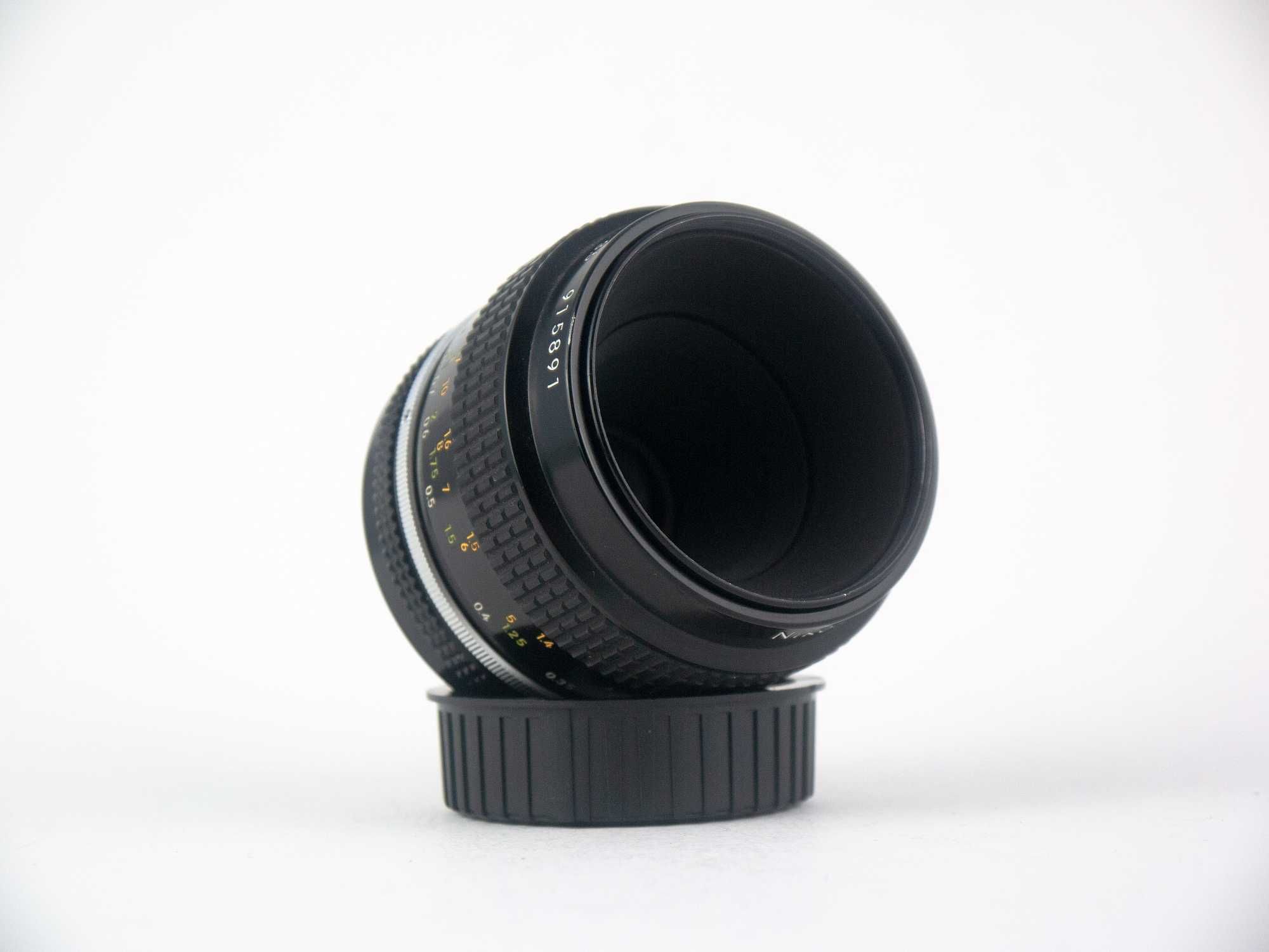 Objetiva manual Nikon Micro-Nikkor 55mm f3.5