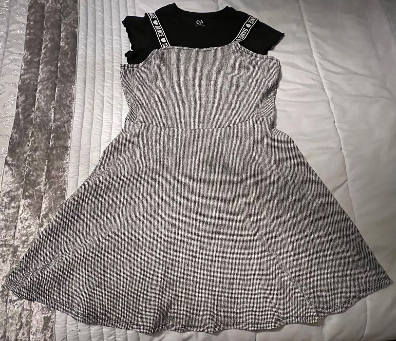 Vestido de alças + t-shirt para menina adolescente