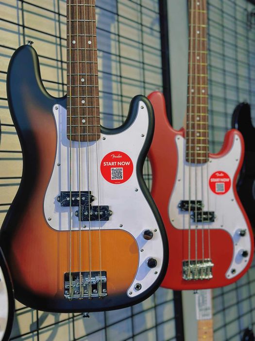 Бас-гитара Squier DEBUT Precision Bass LRL