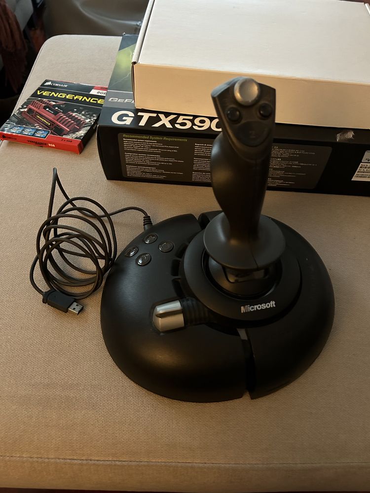 Joystick para jogos de aviões