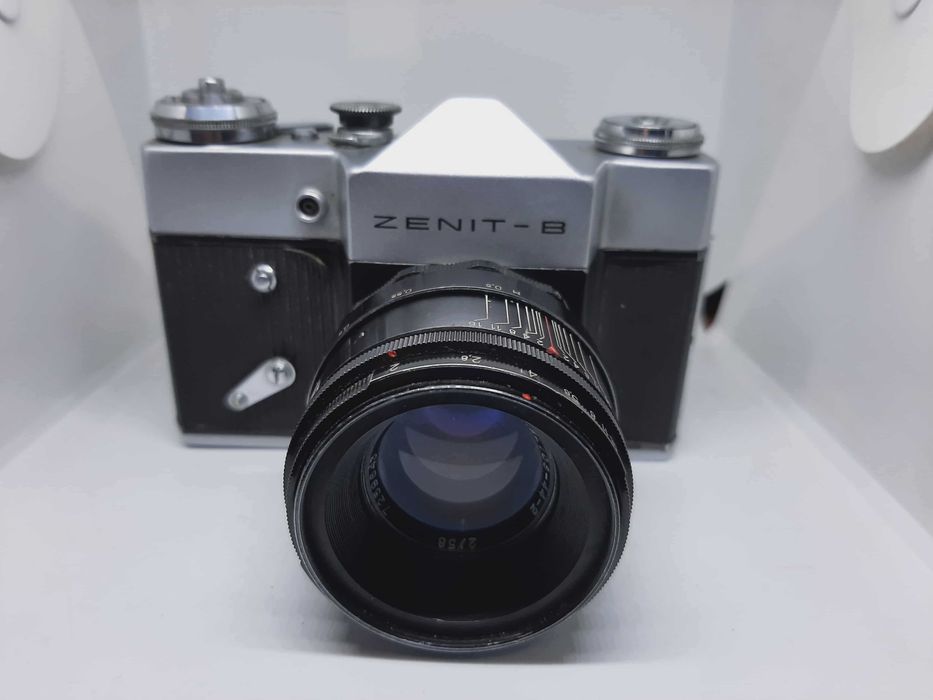 Aparat Zenit-B z obiektywem Helios-44-2 58mm f