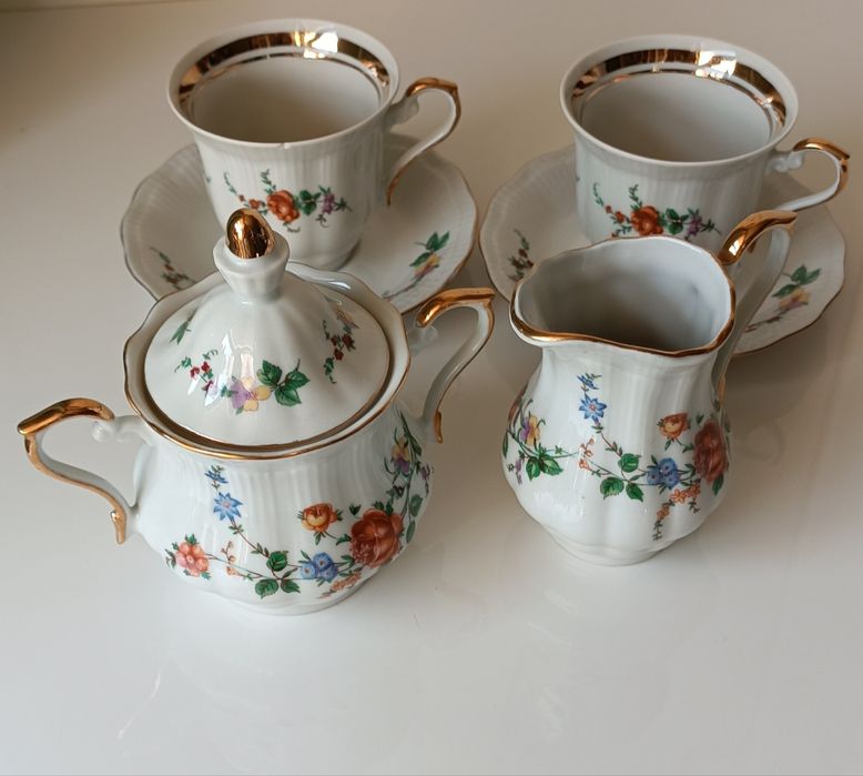 Piękny zestaw porcelana Wałbrzych cudne kolory i złocenia nowe