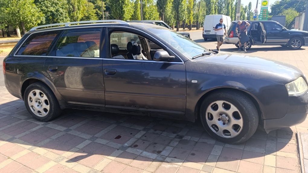 Audi A6C5 АКПП  универсал продам обмен
