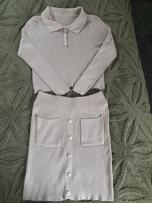 Костюм трикотажний (спідниця і кофтинка )