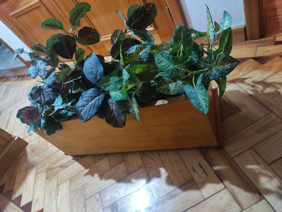 Vaso/floreira em madeira