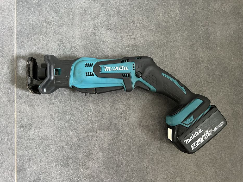 Акум.шабельна пила Makita DJR 183+АКБ 3.0Ah