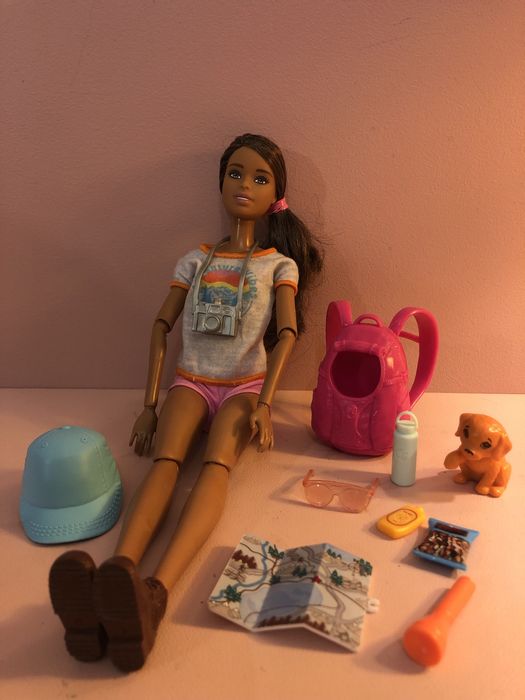 lalka Barbie podróżniczka