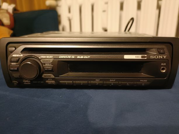 Radio Sony cdx-gt121