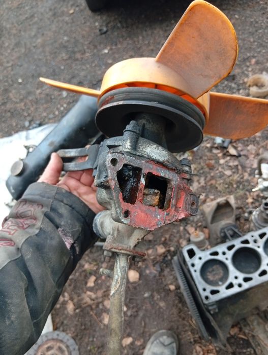 Продам помпу ваз 2101–07