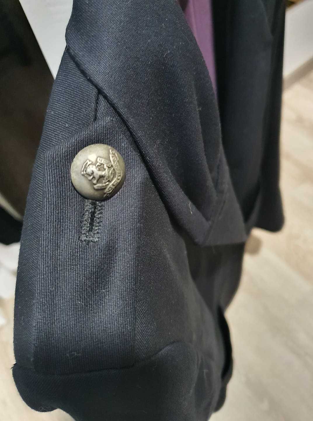 Blazer preto com botões