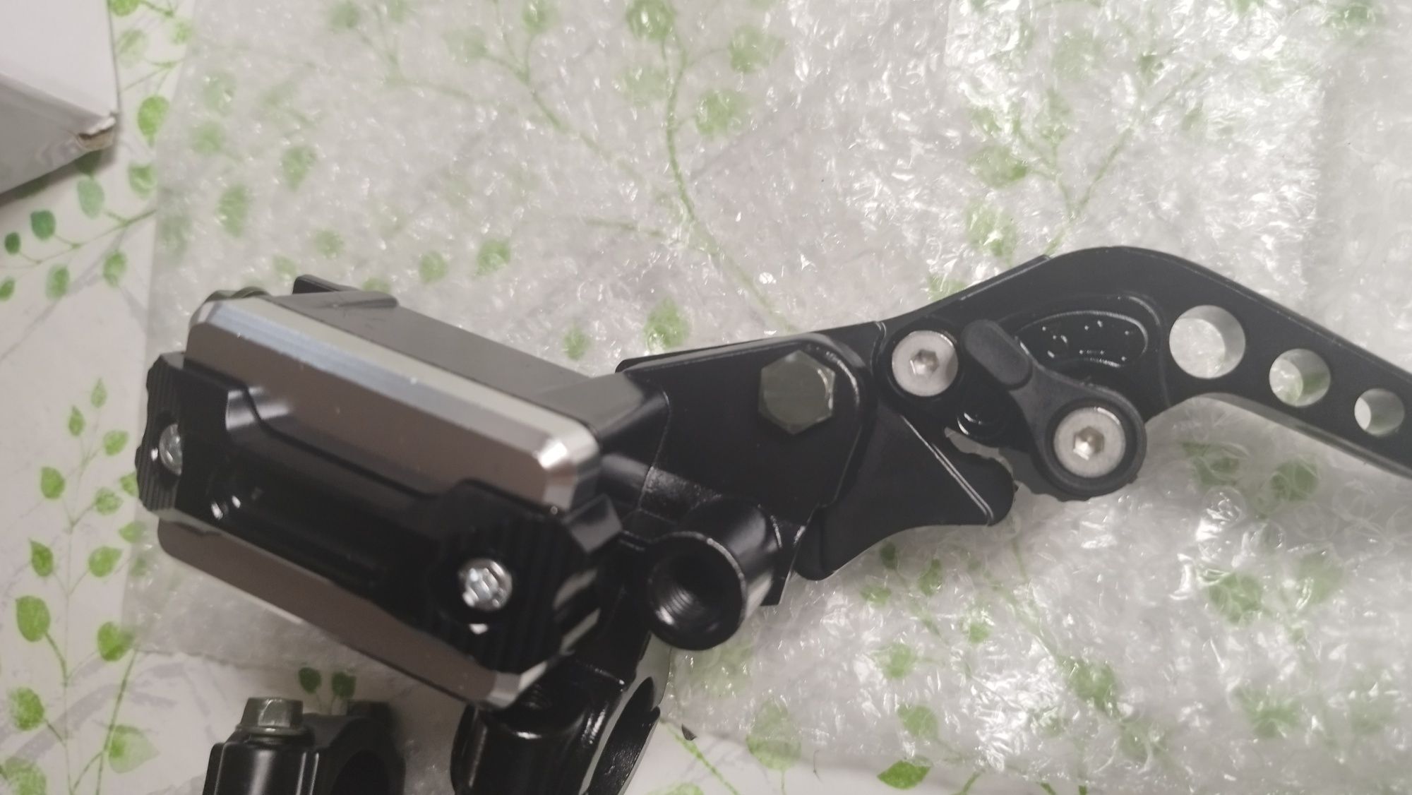 Manetes sport para motas novas
