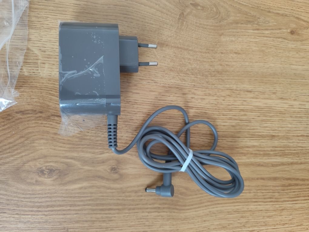 Ladowarka do baterii dyson v6 v7 v8