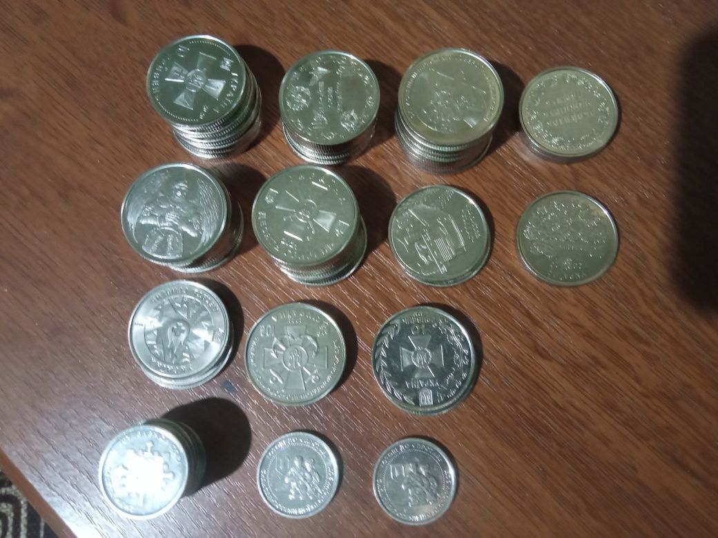 Монети 10 грн ходові