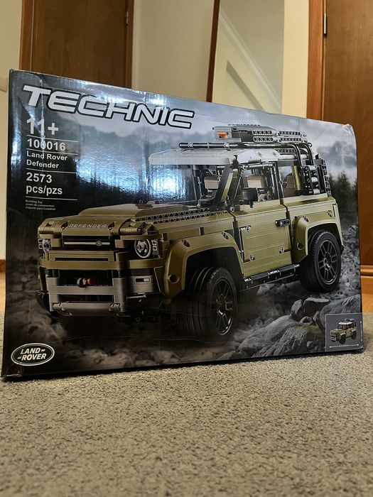 Land rover defender lego technic