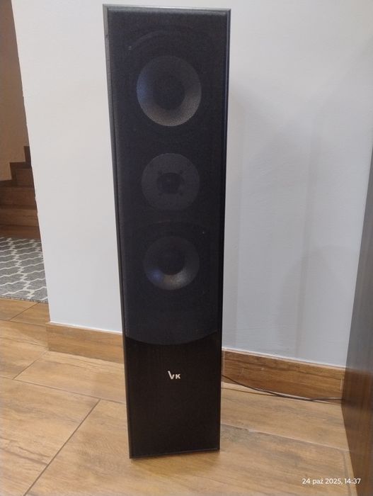 Wieża pioneer z kolumnami