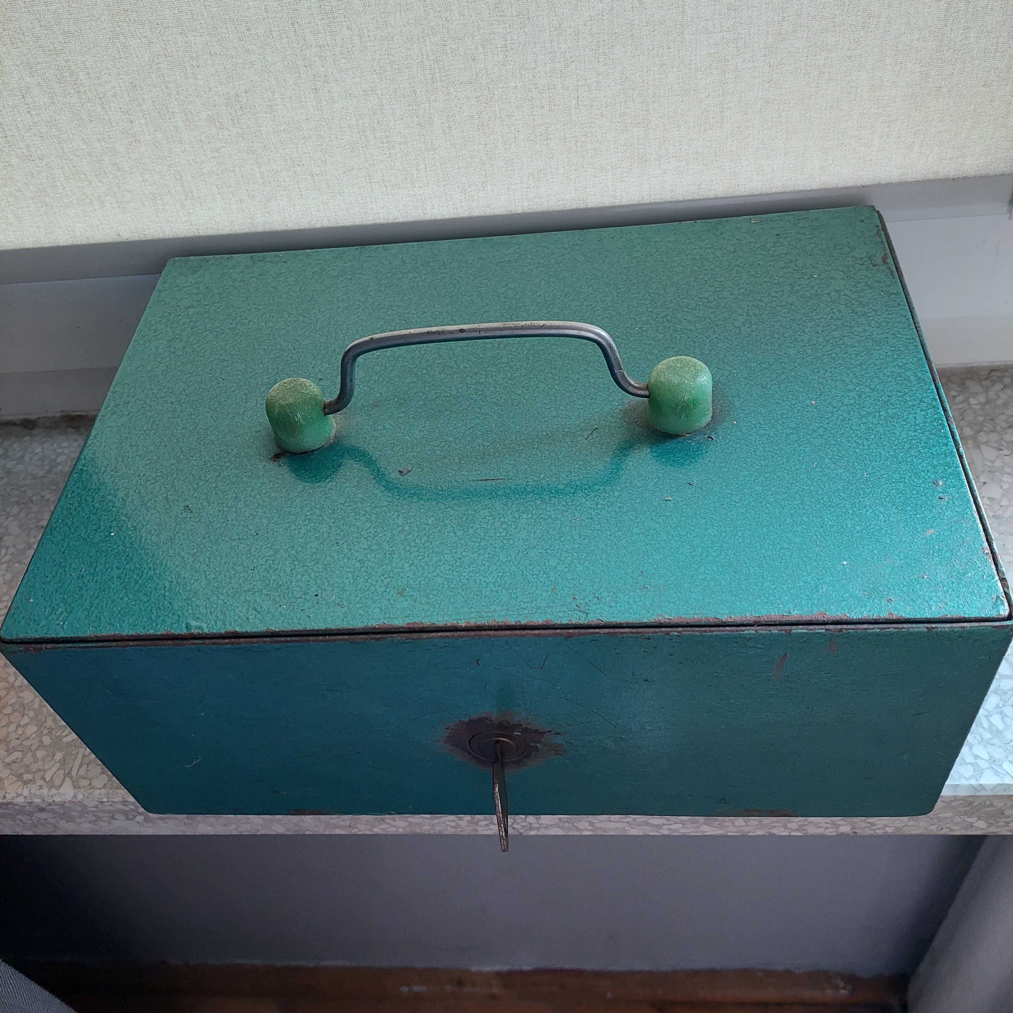 kasetka/sejf na kluczyk