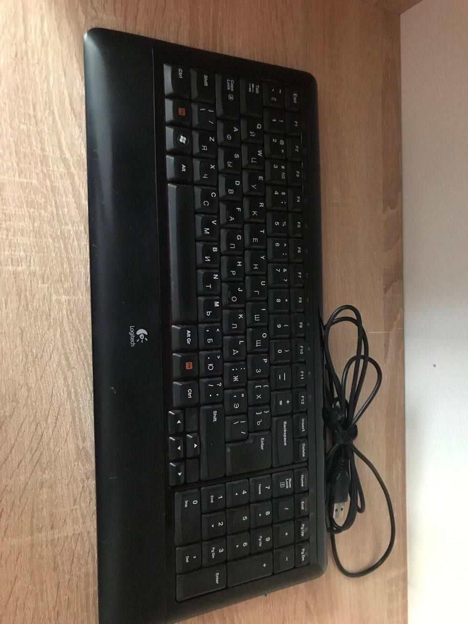 Клавіатура Logitech K800