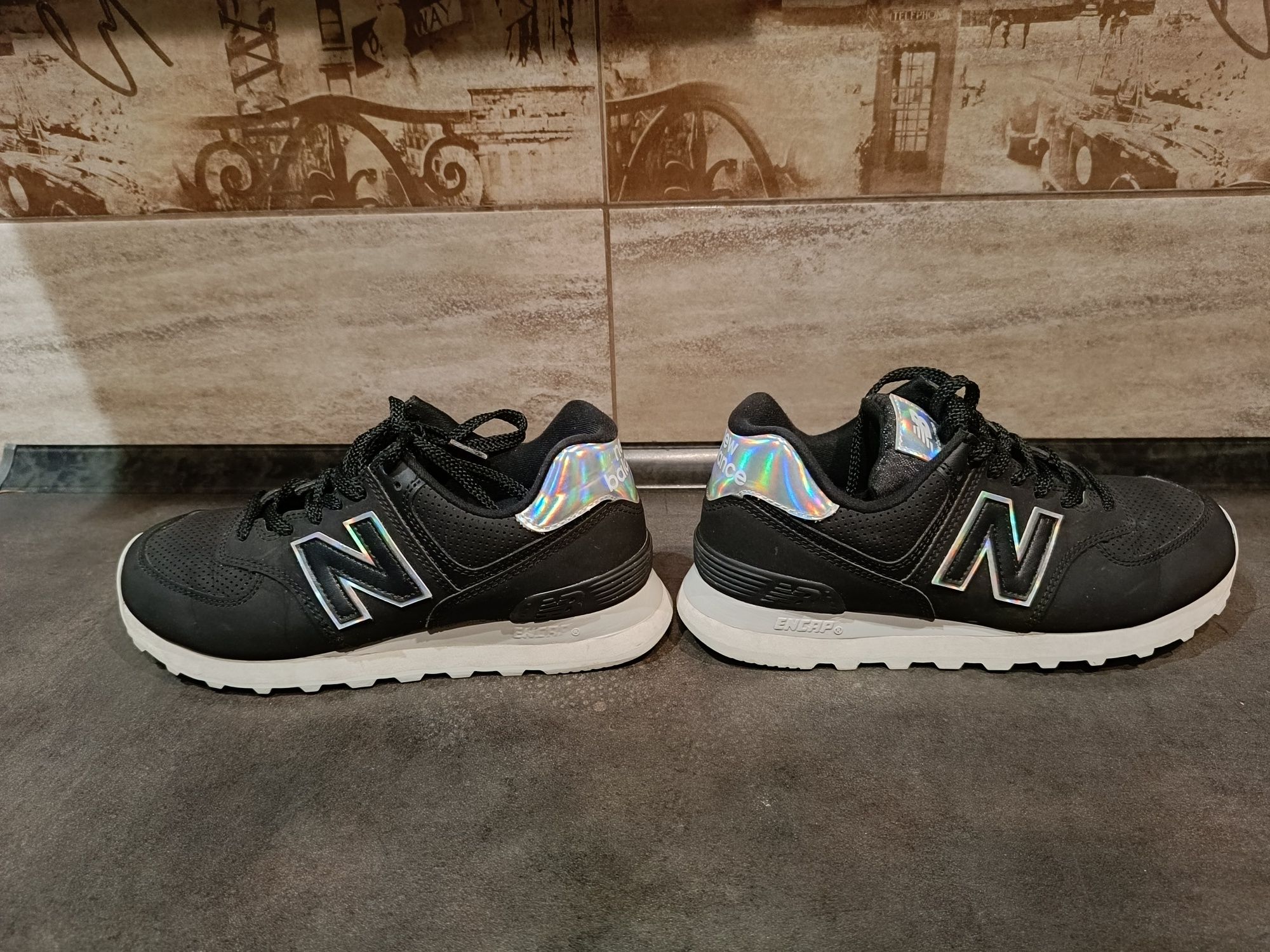 New Balance damskie czarne rozm 37,5