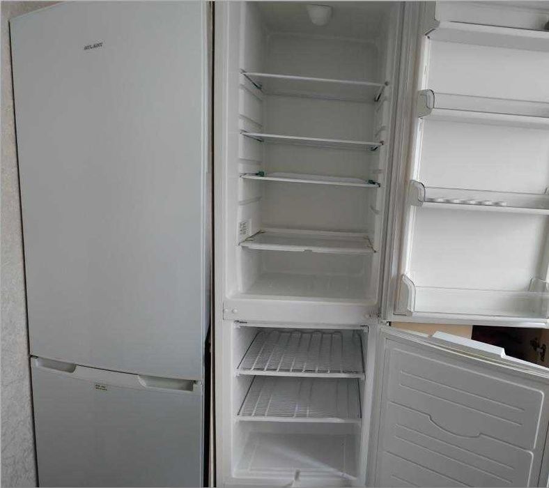 Продається холодильник Атлант недорого, торг