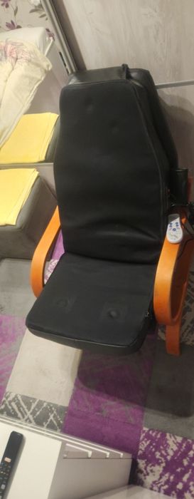 Fotel profesjonalny do masażu w bardzo dobrym stanie, skóra
