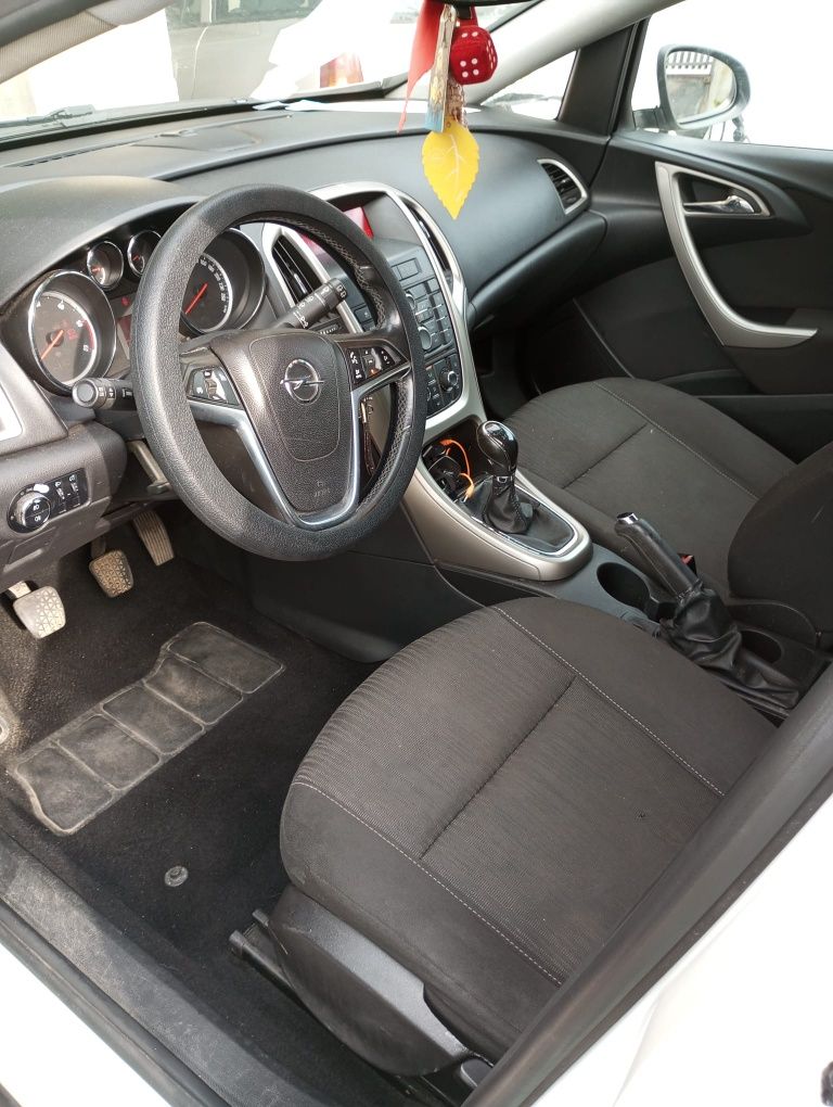 Opel astra sport tourer 1.7cdti