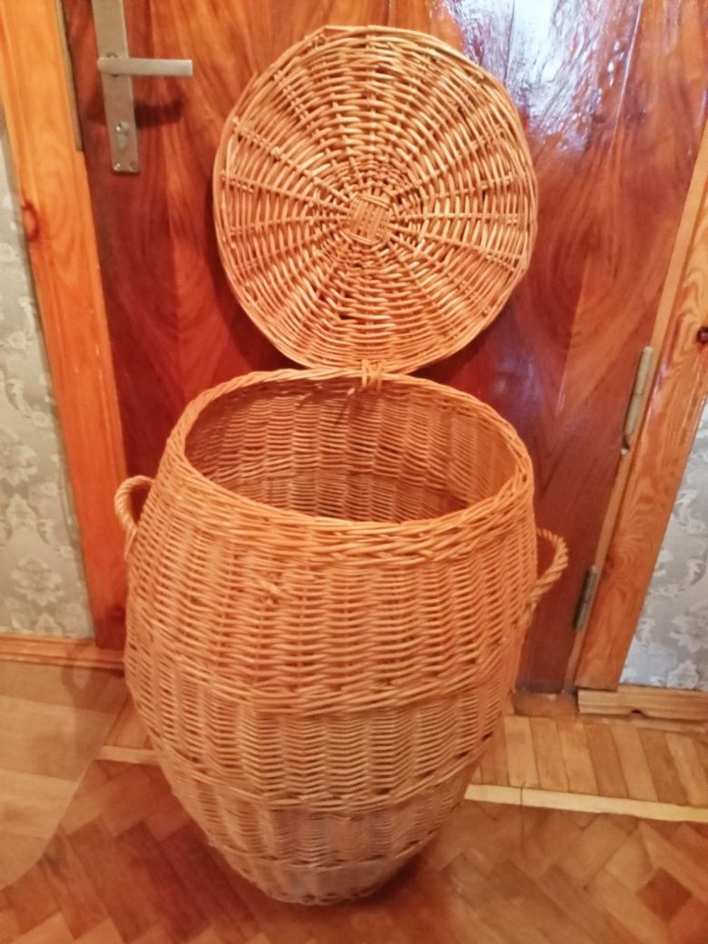 Корзина из лозы . Бочонок для солений Набор для специй , лоток для яиц