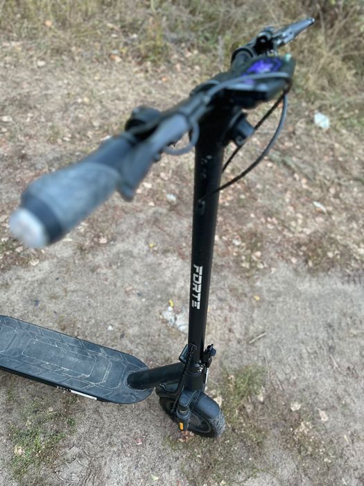 Електросамокат Forte E9G-PRO