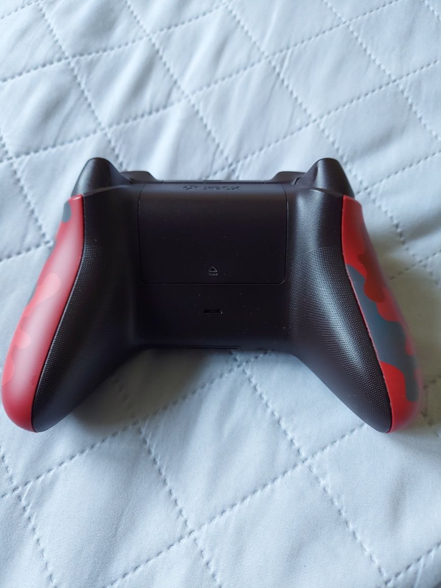 Pad Xbox One / Series X limitowany Red Camouflage Camo