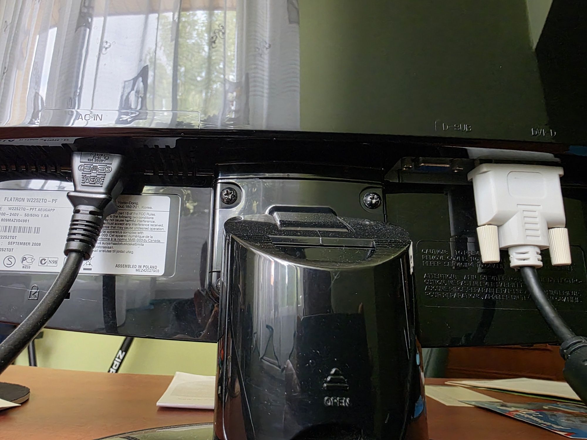 Monitor LG Flatron W2252TQ